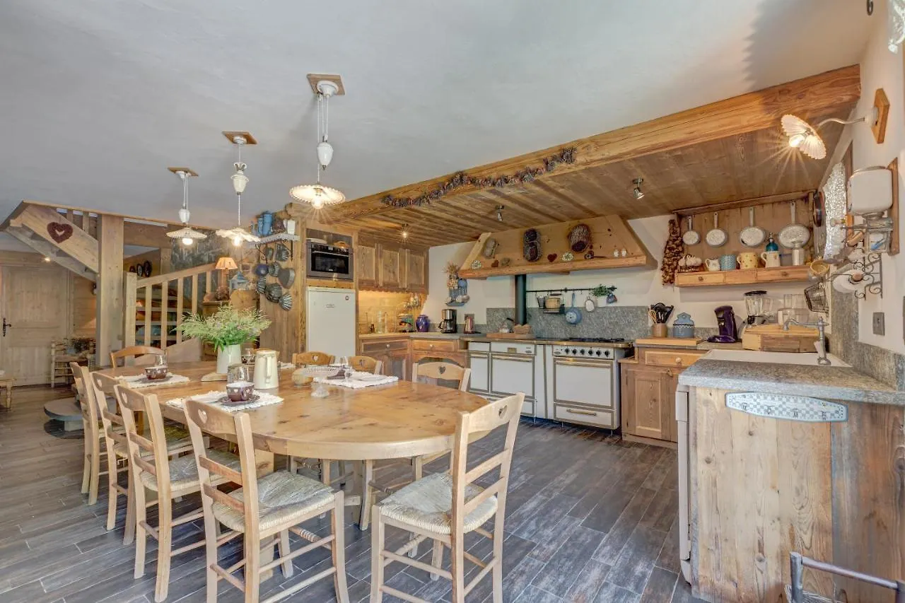 Chalet Coeur De Marie Avec Sauna Et Jacuzzi - Val D'Arly Flumet 0*,  France